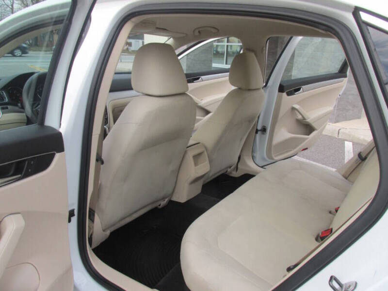 2017 Volkswagen Passat 1.8T S