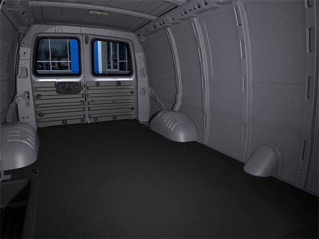 2025 Chevrolet Express 2500