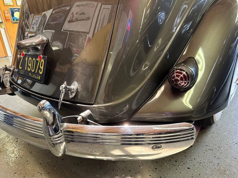 1937 Chrysler Airflow