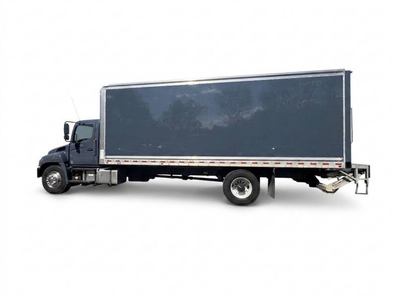 2020 Hino 268A