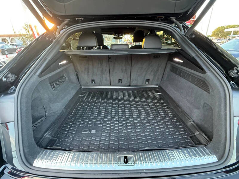 2019 Audi Q8 quattro Premium Plus 55 TFSI