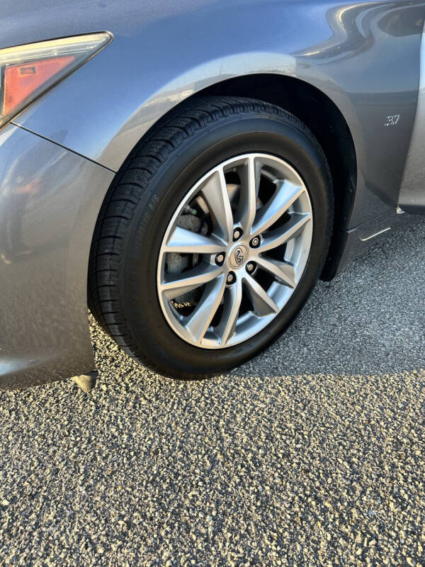 2014 Infiniti Q50 Premium