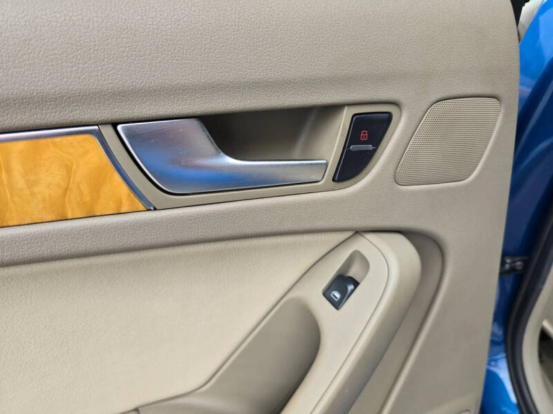 2009 Audi A4 2.0T quattro Premium Plus