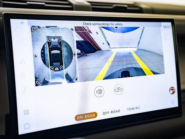 2025 Land Rover Defender 110 P500 X-Dynamic SE