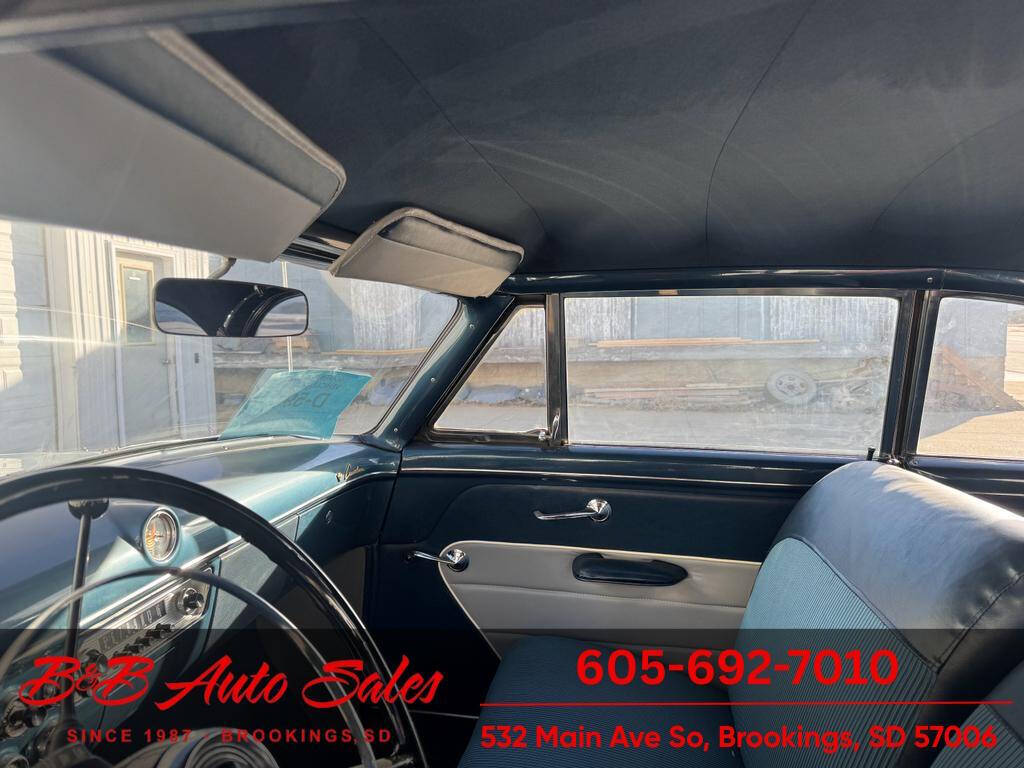 1952 Ford Crestline 27