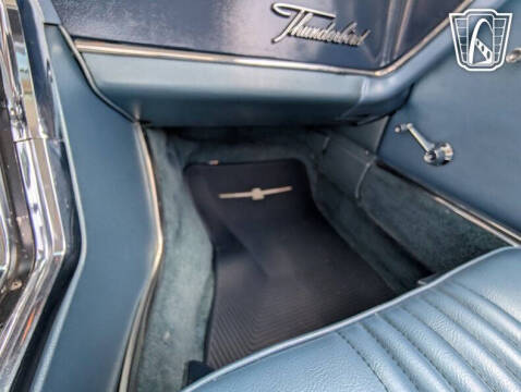 1964 Ford Thunderbird