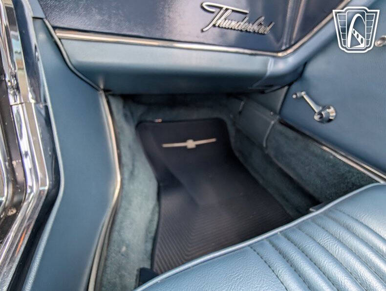 1964 Ford Thunderbird