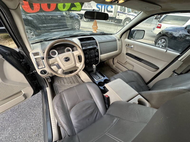2008 Mazda Tribute S's photo