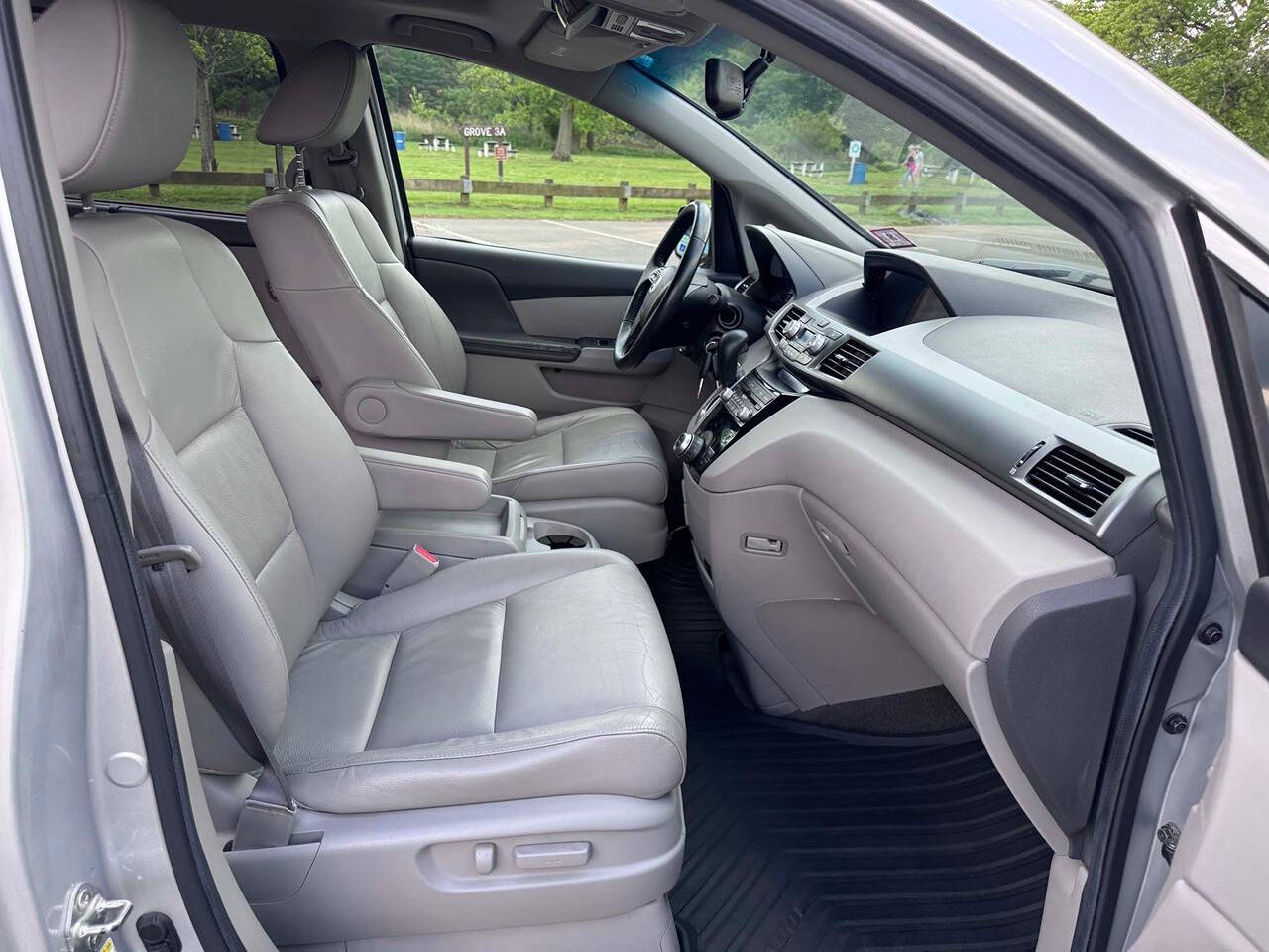2011 Honda Odyssey 19