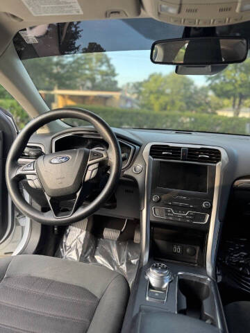 2019 Ford Fusion SE