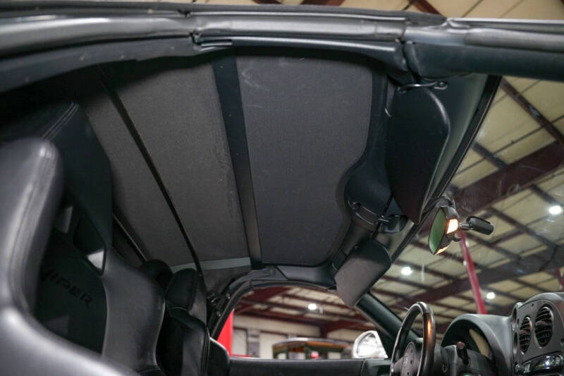 2004 Dodge Viper SRT-10