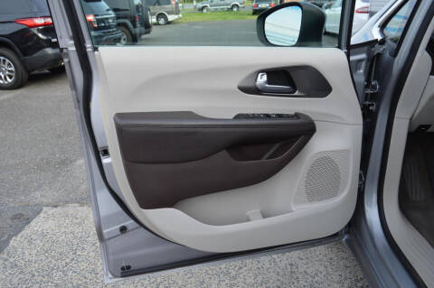 2017 Chrysler Pacifica LX