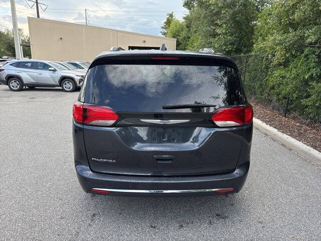 2020 Chrysler Pacifica Touring L