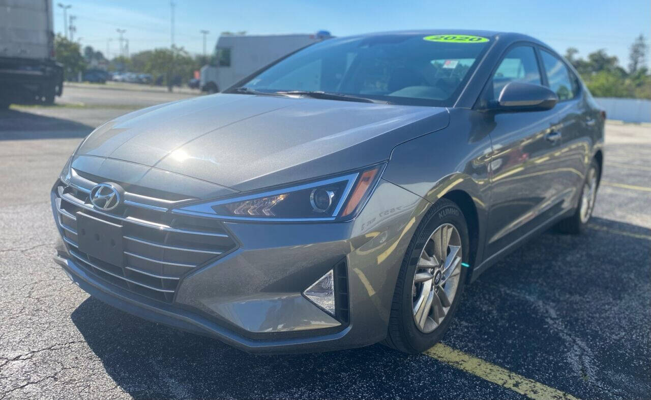 2020 HYUNDAI Elantra Sedan - $20,200