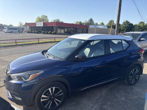 2020 Nissan Kicks SR