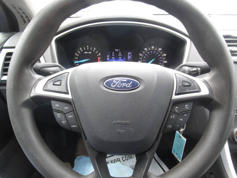 2013 Ford Fusion SE