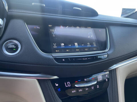 2017 Cadillac XT5 Premium Luxury