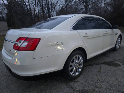 2010 Ford Taurus SEL