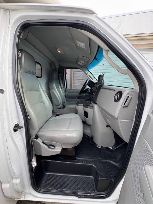 2015 Ford E-Series E-350 SD