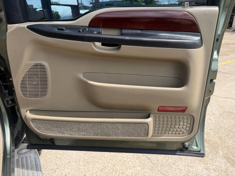 2005 Ford Excursion Eddie Bauer