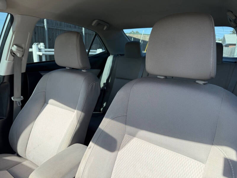 2015 Toyota Corolla LE