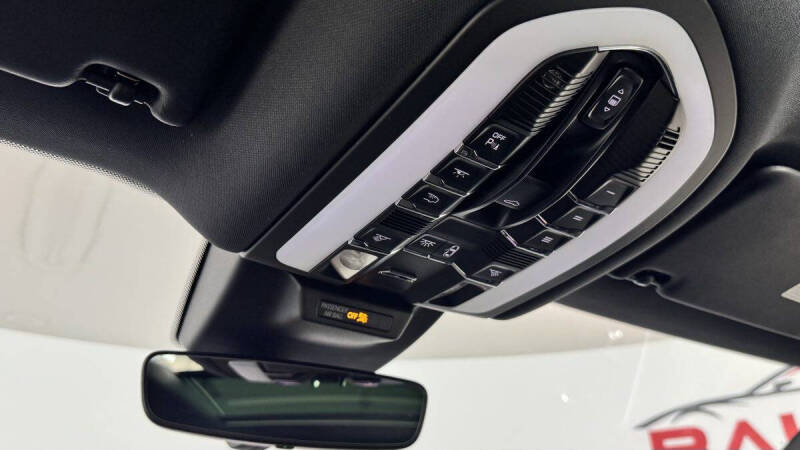 2023 Porsche Macan