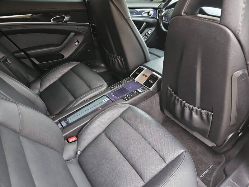 2014 Porsche Panamera 4