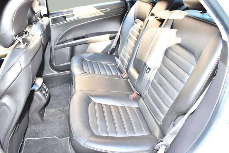 2014 Ford Fusion Hybrid SE