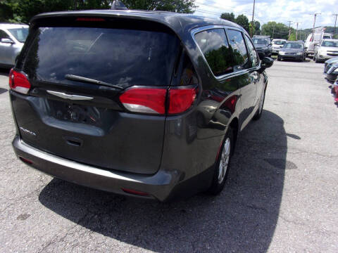 2017 Chrysler Pacifica Touring