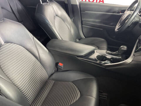 2018 Toyota Camry SE