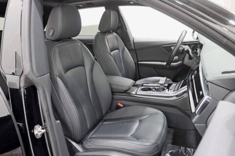 2020 Audi Q8 quattro Premium 55 TFSI