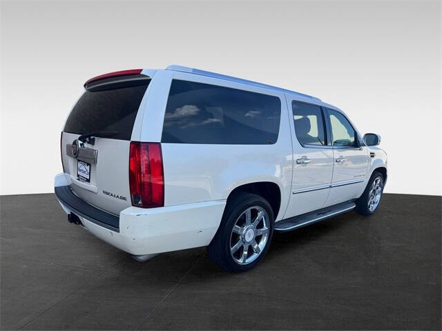 2011 Cadillac Escalade ESV Luxury