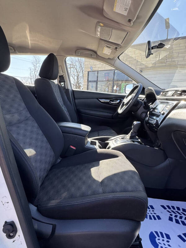 2017 Nissan Rogue Sport SV