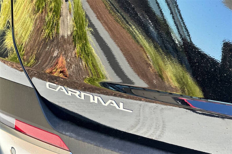 2026 Kia Carnival SX