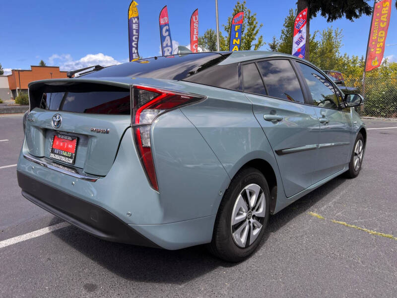 2018 Toyota Prius Two