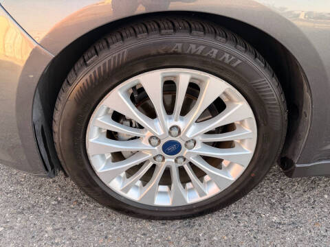 2017 Ford C-MAX Hybrid SE