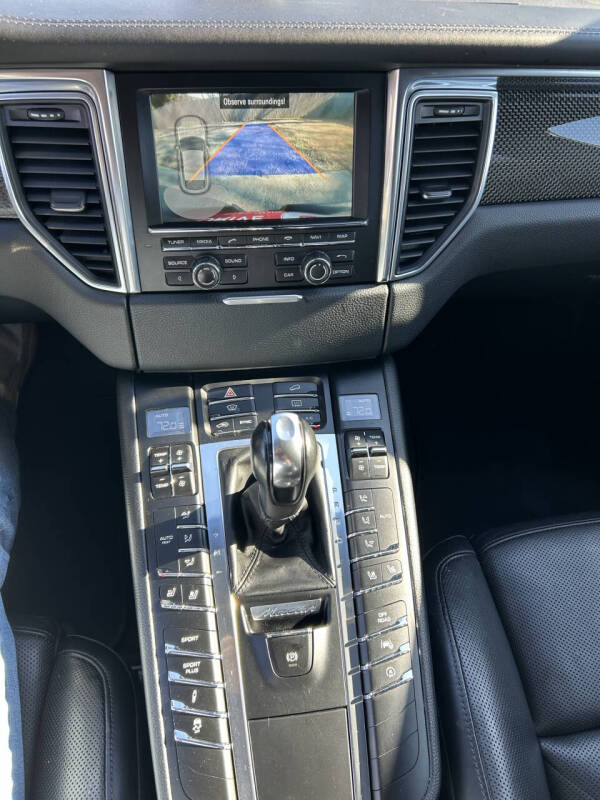 2016 Porsche Macan Turbo