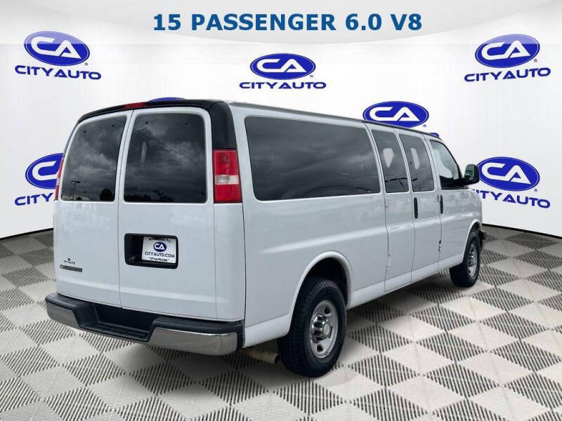2017 Chevrolet Express LT 3500