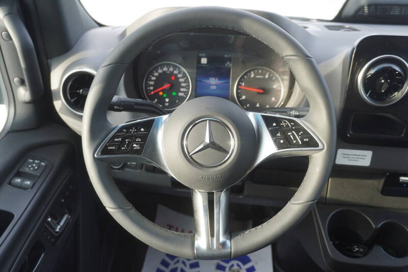 2025 Mercedes-Benz Sprinter