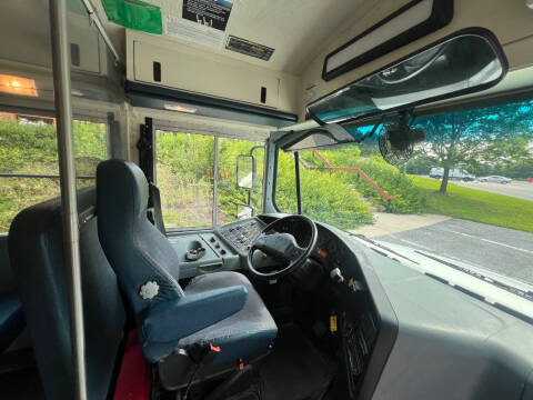 2018 International 24 passenger Shuttle Bus