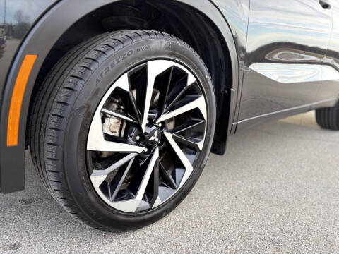 2023 Mitsubishi Outlander SE