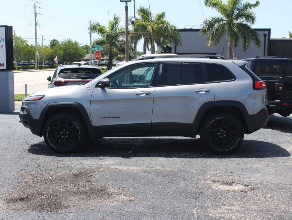 2018 JEEP Cherokee SUV / Crossover - $22,495