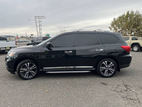2020 Nissan Pathfinder Platinum