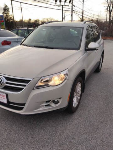 2009 Volkswagen Tiguan for sale at Gia Auto Sales in East Wareham MA