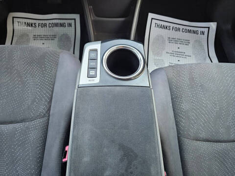 2014 Toyota Prius v Three