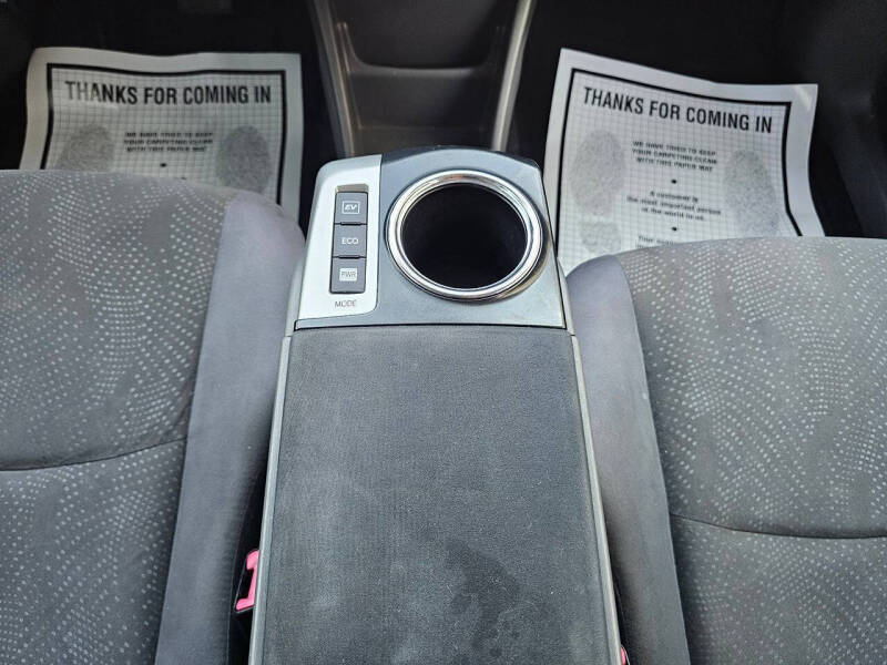 2014 Toyota Prius v Three
