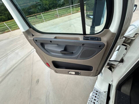 2016 Freightliner Cascadia