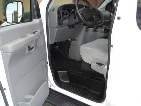 2008 Ford E-Series E-350 SD XLT
