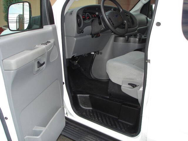 2008 Ford E-Series E-350 SD XLT