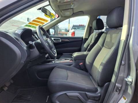 2017 Nissan Pathfinder S